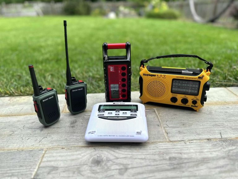 8 Best Emergency Radios for Hiking Trips in 2026